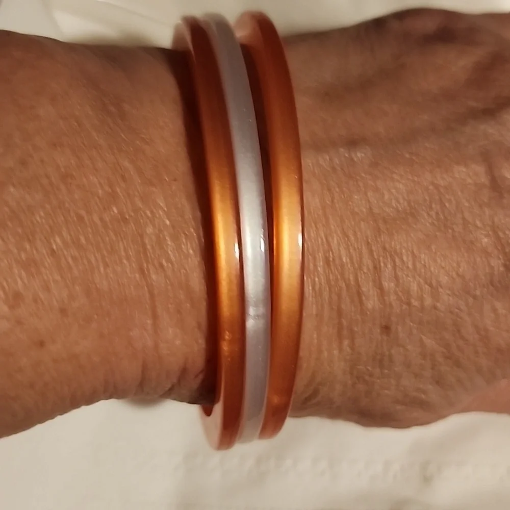 Vintage Lucite Moonlight Stringer bangles‎ - Picture 2 of 9